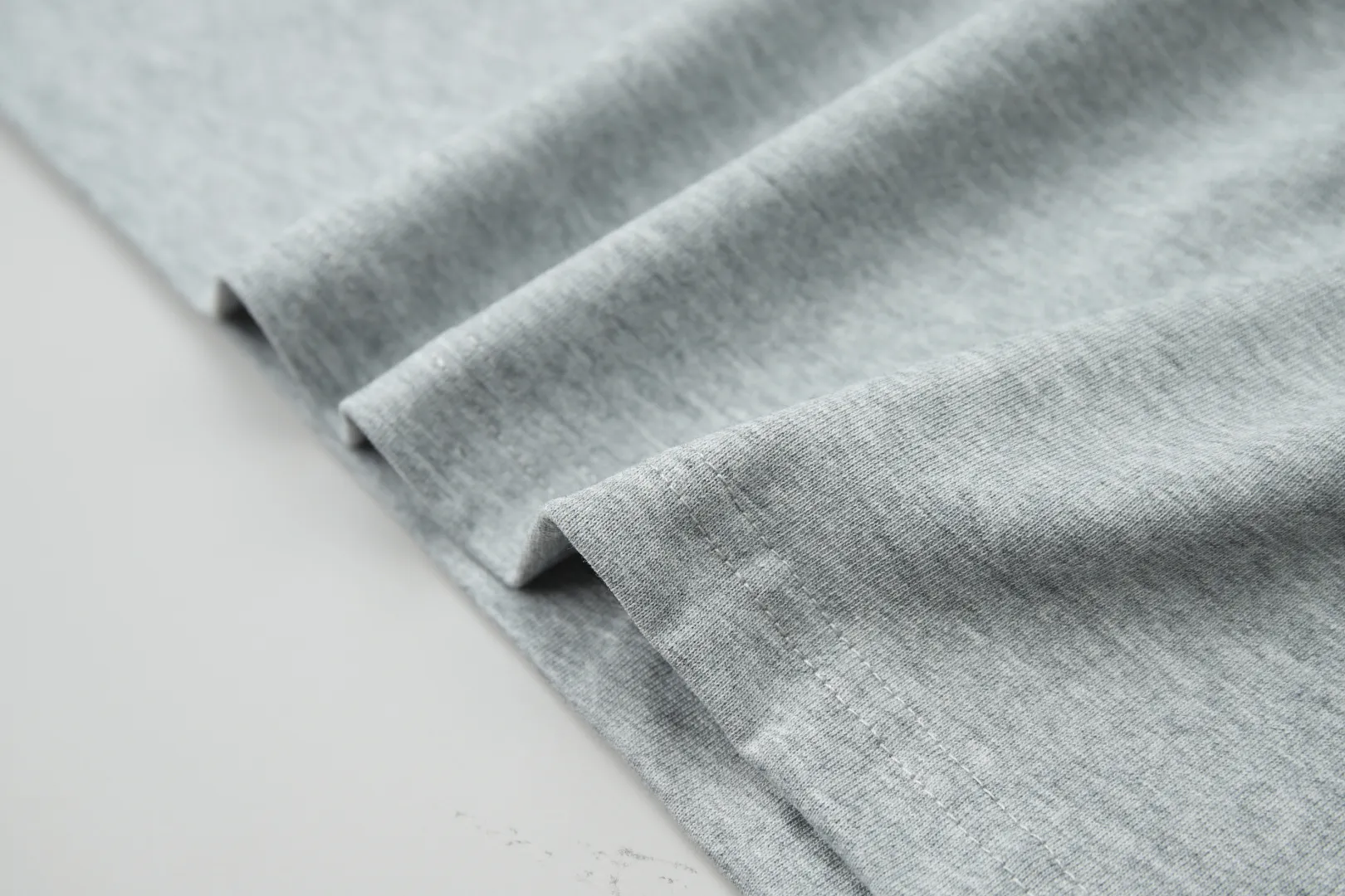 ✨MONC✨🆕25SS New Arrival · 260 100% · 32 1X 1 · · ：White/Black/Gray/Blue Size：S/M/L/XL